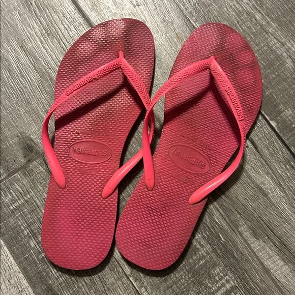 Havaianas Vibrant Pink Sandals - Picture 3 of 7